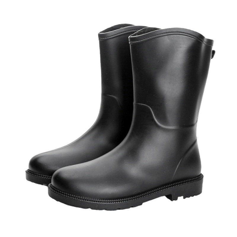 Classic rain boots for women, waterproof, slipresistant, lightweight, black.